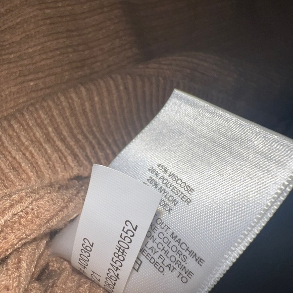 Cute Express Sweater Camel Brown Flattering sleeves xs worn once - Picture 4 of 6
